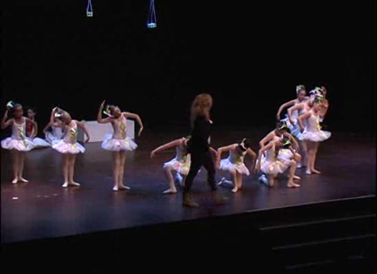 Festival fin de curso de la escuela de danza María del Ángel